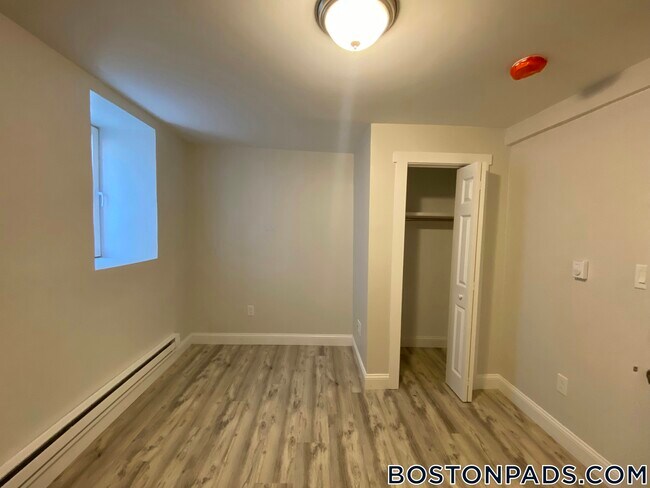 Building Photo - 17 Verrill St