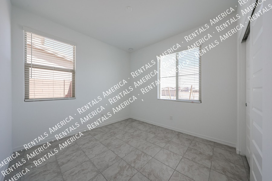 Building Photo - 25426 N 148th Dr