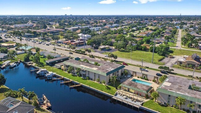 Building Photo - 3905 Del Prado Blvd S