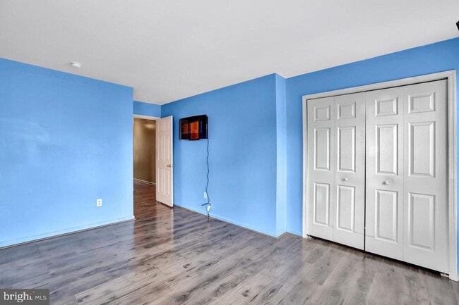 Building Photo - 156 Sweets Ave