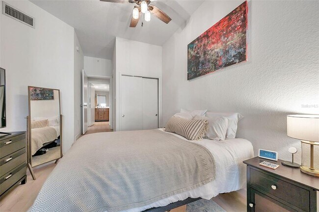 Building Photo - 520 S Armenia Ave