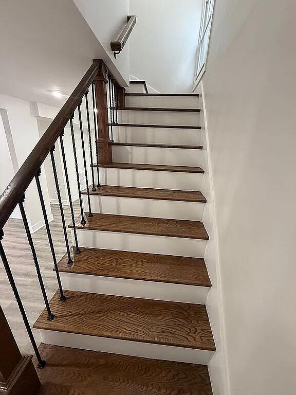 Building Photo - 1105 Quincy Ave