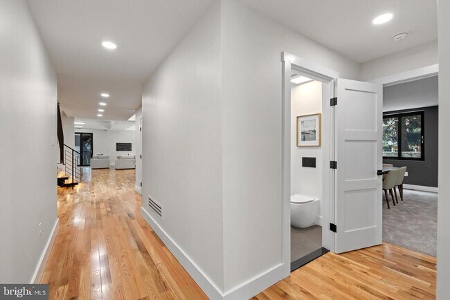 Building Photo - 354 Winding Wy