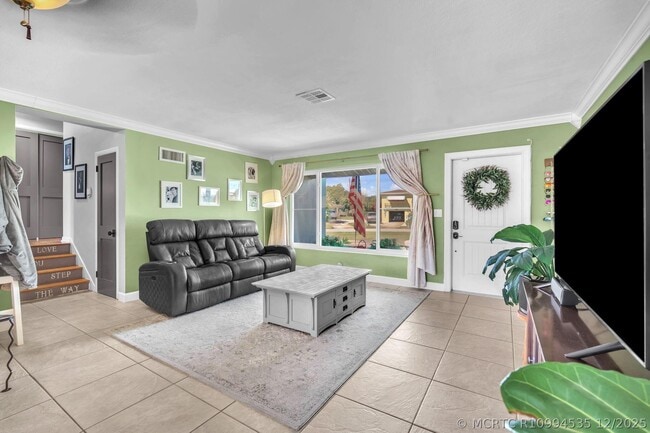 Building Photo - 2108 Lake Bass Cir