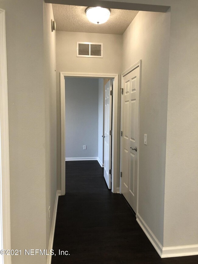 Building Photo - 11251 Campfield Dr