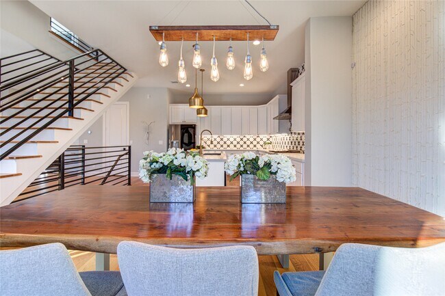 Building Photo - 820 Wakefield Dr