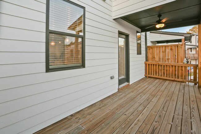 Building Photo - Luxury 3-Story Townhome for Lease