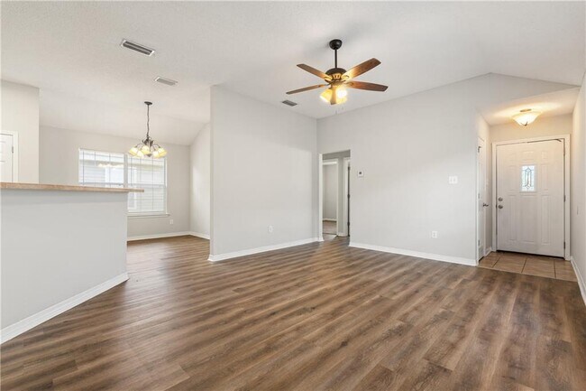 Building Photo - 2218 Summer Crossing