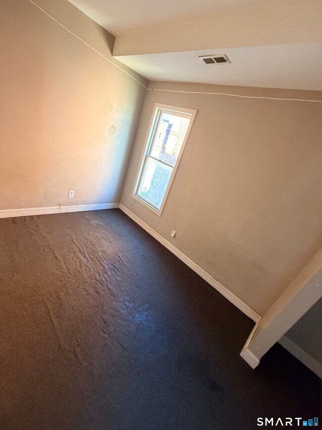 Building Photo - 51 Seyms St