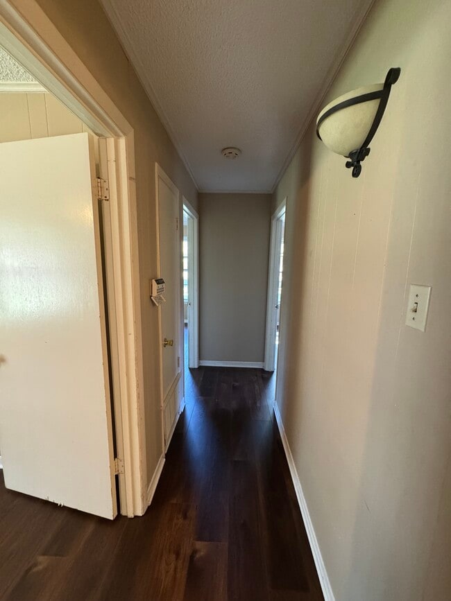 Building Photo - 8101 Karen Dr