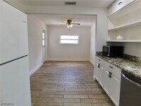 Building Photo - 287 Poe Ave