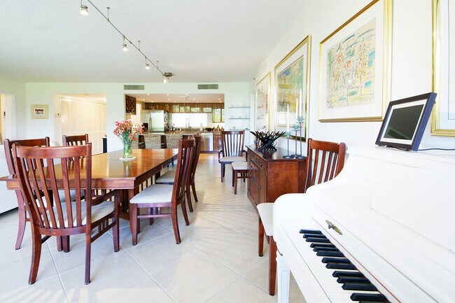 Building Photo - 2480 Presidential Way