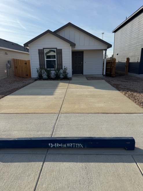 Building Photo - 2046 Zephyr Lily