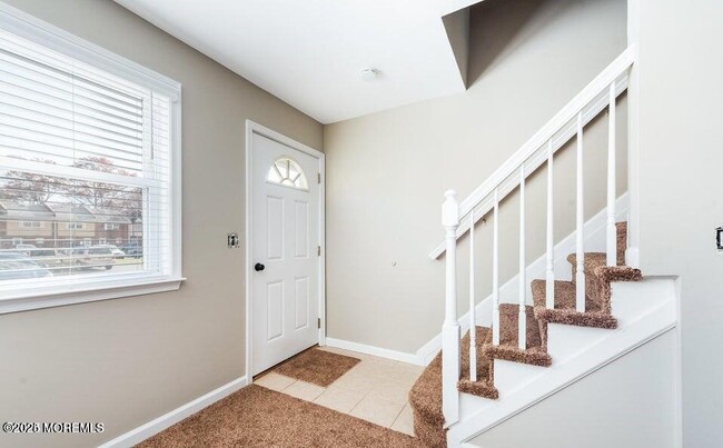 Building Photo - 53 Briar Mills Dr
