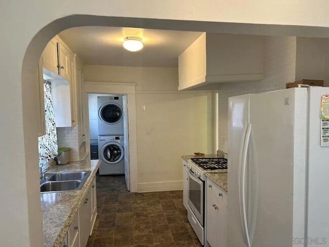 Building Photo - 3782 28th St