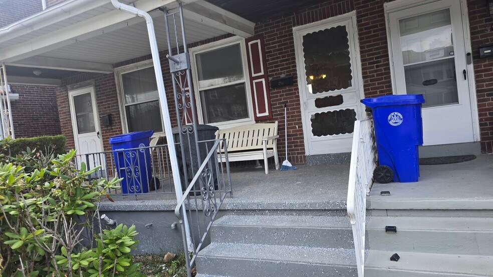 Primary Photo - 307 Summit Ave