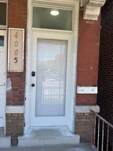 Building Photo - 4005 S Grand Blvd