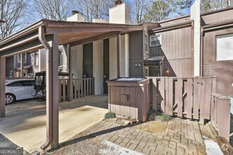 Building Photo - 33 Cobblestone Creek