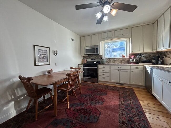 Building Photo - $1,800 | 2 Bedroom, 1 Bathroom Home | No Pets Allowed | Available for August 14th, 2026 Move In!