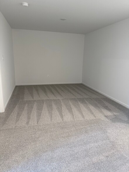 Building Photo - 20415 Spyglass Cir