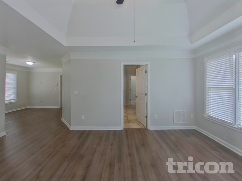 Building Photo - 790 James Madison Dr