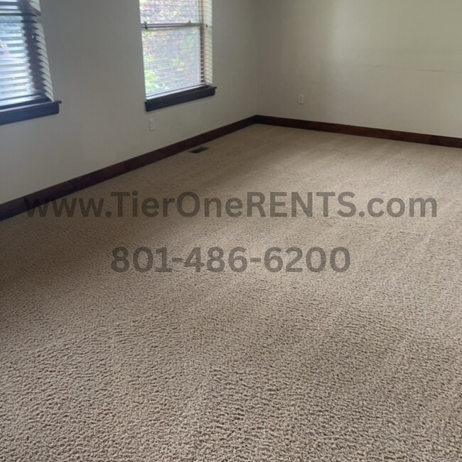 Building Photo - NO DEPOSIT Option Available for This Prope...