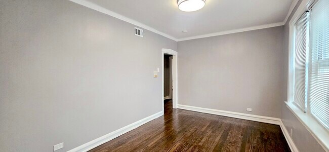 Building Photo - 3752 W Division St