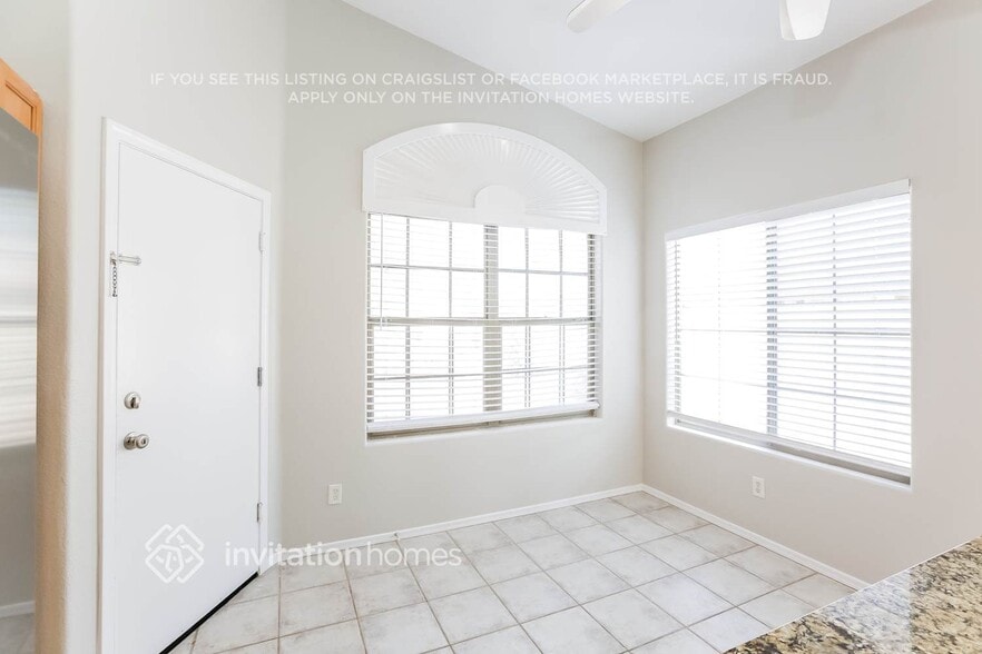 Building Photo - 13915 N 134th Ln