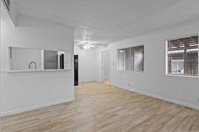 Building Photo - 11002 Hammerly Blvd