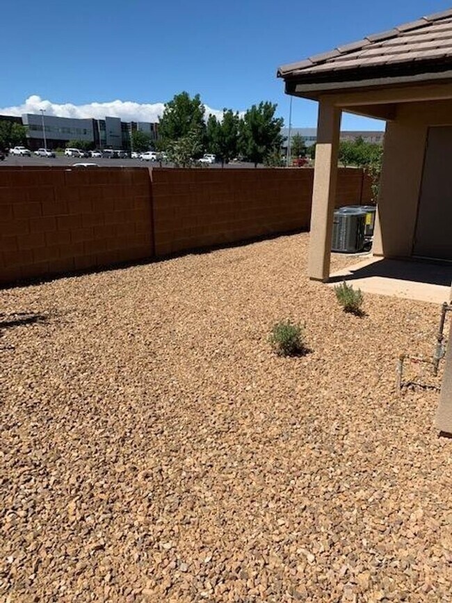 Building Photo - 3239 S 840 E