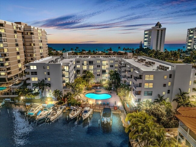 Building Photo - 1421 S Ocean Blvd