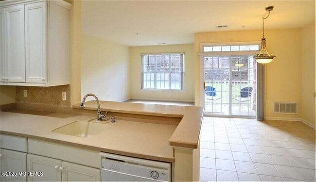 Building Photo - 317 Sophee Ln