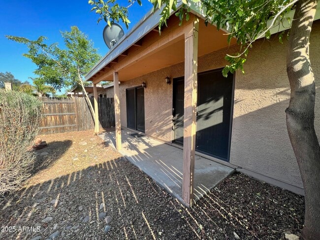 Building Photo - 3510 E Hampton Ave