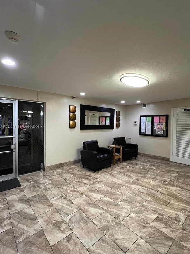 Building Photo - 1811 Jefferson St