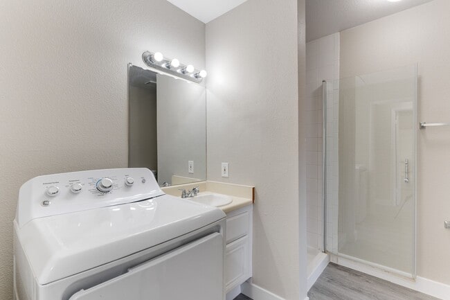 Building Photo - COZY 2 BEDROOM CONDO IN 89110 WITH 2 BALCONYS