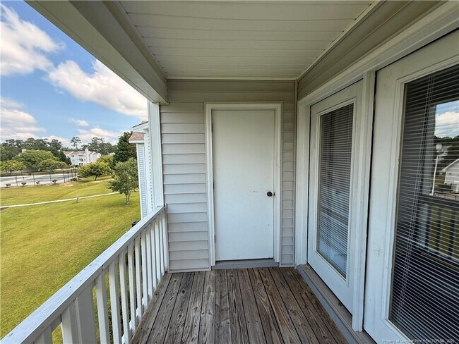 Building Photo - 300 Waterdown Dr