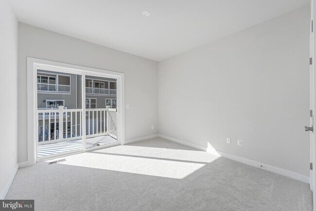 Building Photo - 44592 Strabane Ter