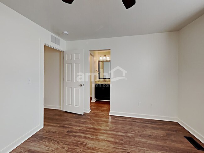 Building Photo - 11755 Altamont St