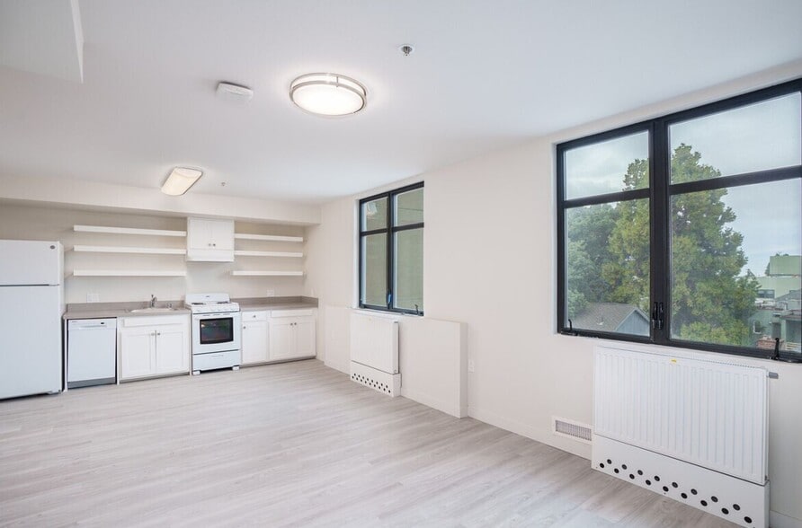 Interior Photo - Helios