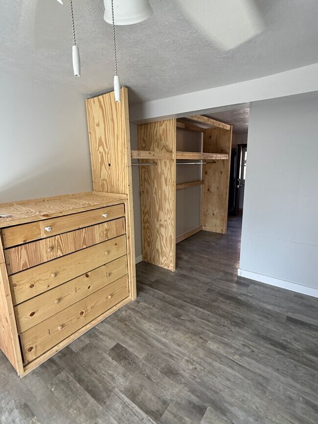 Building Photo - 3313 Leland Ln