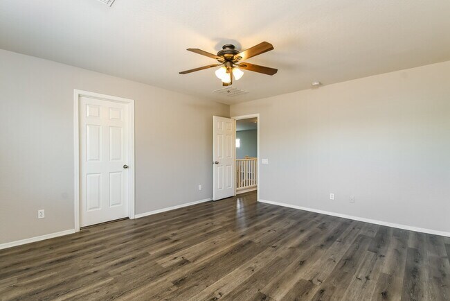 Building Photo - 5206 W Glass Ln