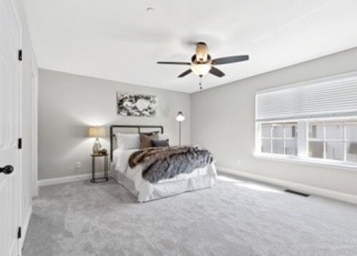 large bedrooms with en suite bathroom - 1109 Maple Tree Ln