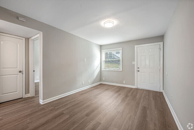 Building Photo - Comfortable 2BR Living with Easy Access to Everything