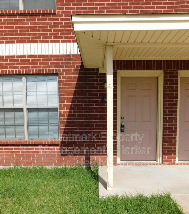 Building Photo - 707 S Amy Ln