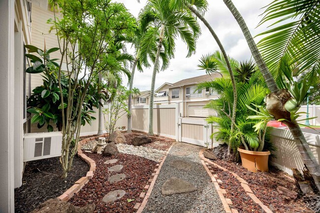 Building Photo - 91-1079-1079 Laaulu St