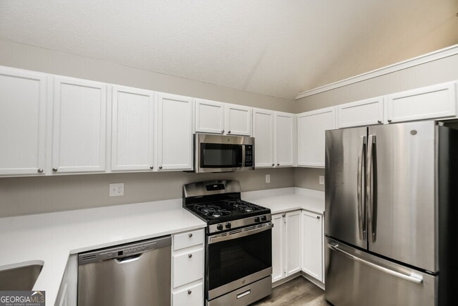 Building Photo - 2740 Owens Dr