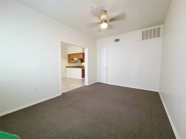 Building Photo - 4713 Virginia Ave