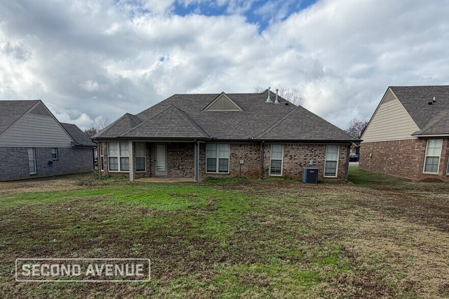 Building Photo - 8704 Smith Ranch Dr