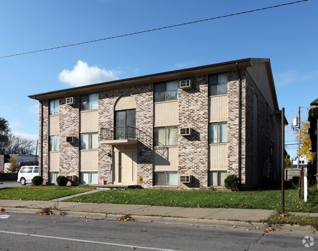 Building Photo - 1154 Oak St