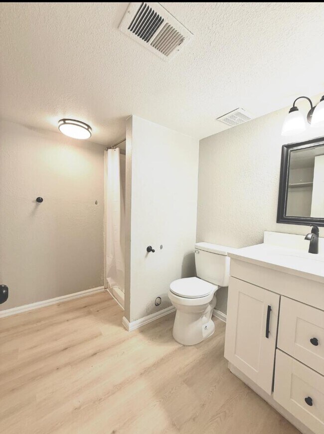 Building Photo - 1872 S Cathay Ct